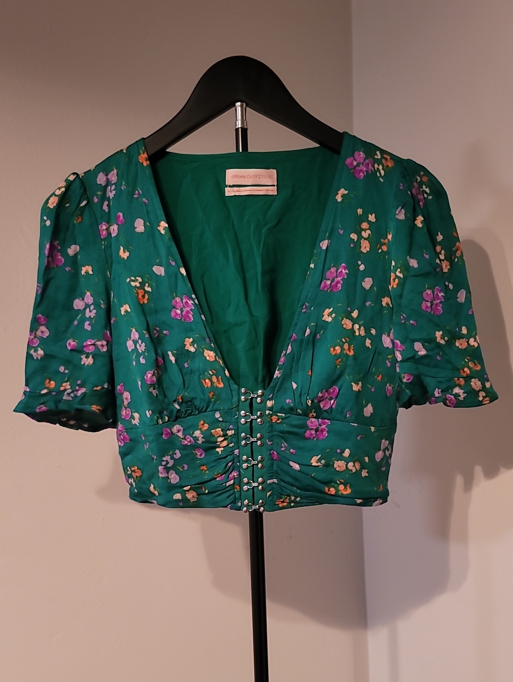 NWOT UO Coquette Fairy Coastal Cowgirl Green Floral V-Neck Corset Crop Top